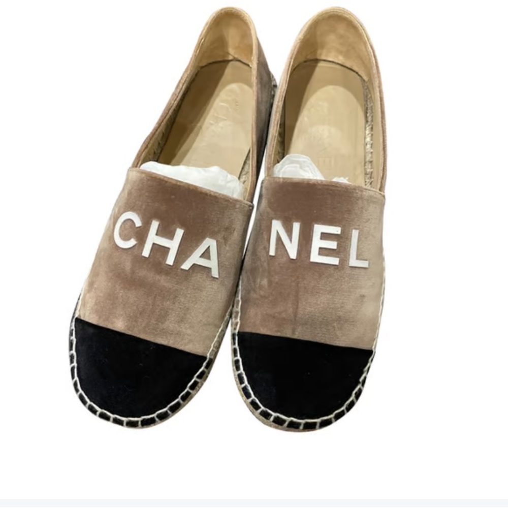 CHANEL Velvet Logo Espadrilles beige & Black size 38